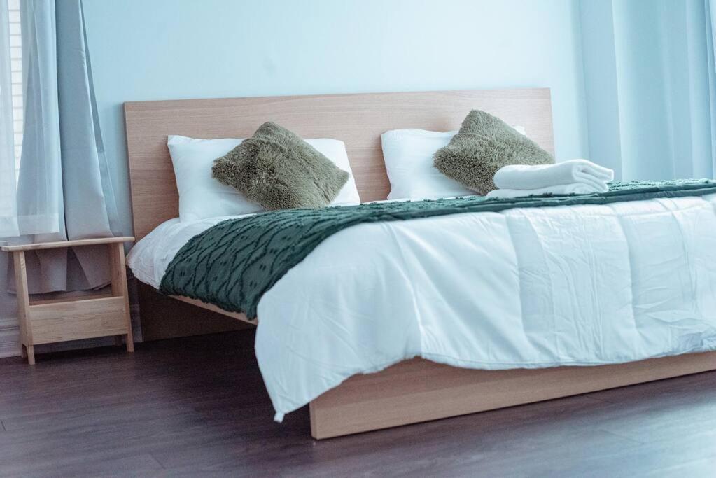 מונטריאול Spacieux Appartement De 3 Chambres Downtown מראה חיצוני תמונה