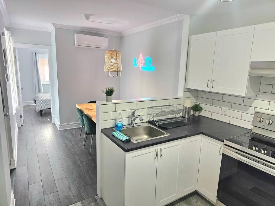 מונטריאול Spacieux Appartement De 3 Chambres Downtown מראה חיצוני תמונה